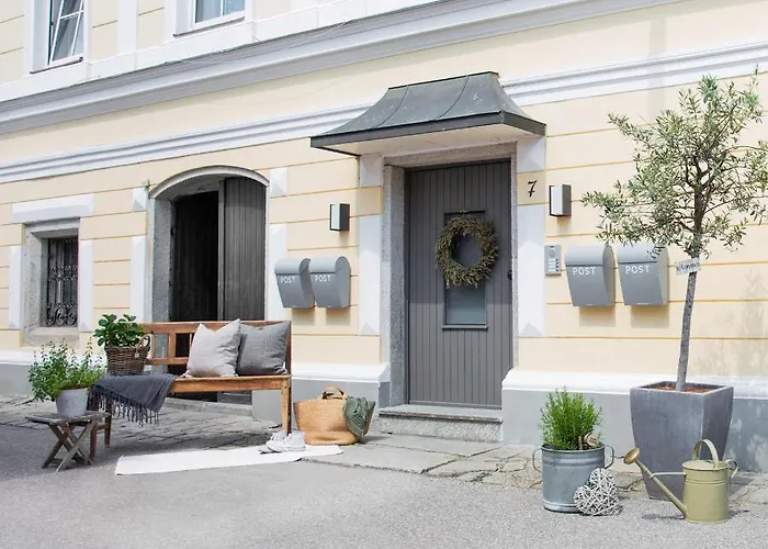 - Sieben An Der Donau *