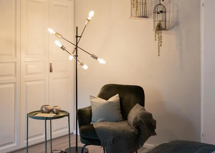 - Sieben An Der Donau *