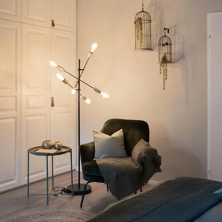 - Sieben An Der Donau *