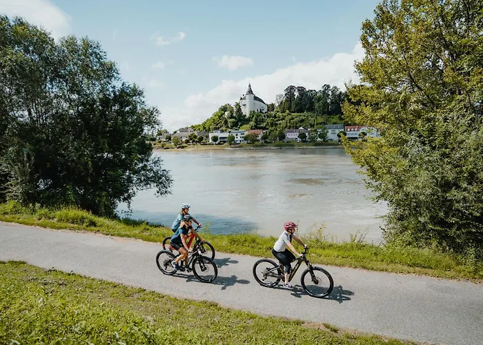 - Sieben An Der Donau